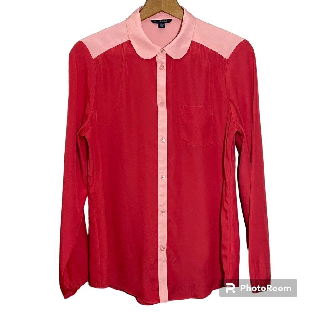 American Eagle coral, rounded collar, full button blouse. Women’s large.